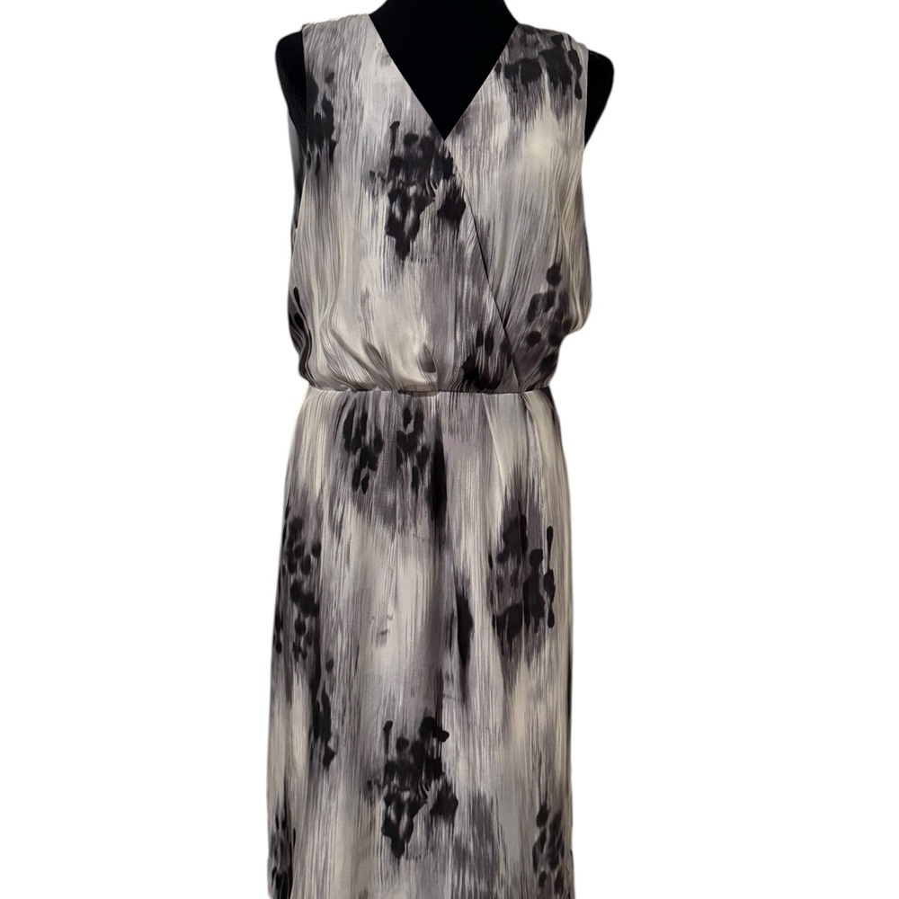 Banana Republic Dress Size 14 Black Gray 100% Silk Sheath Midi V-Neck EUC